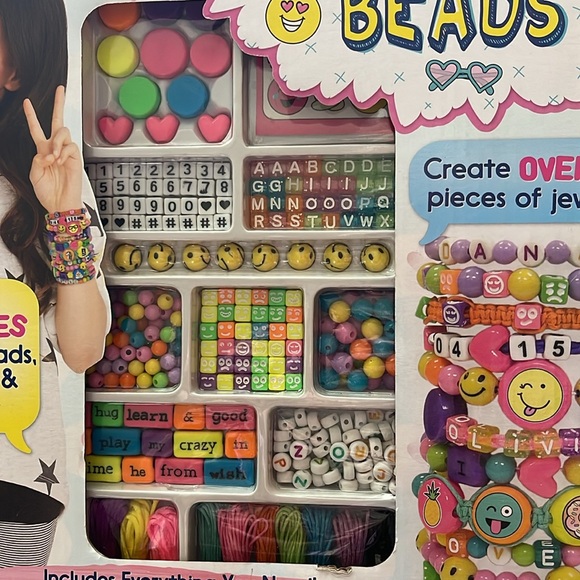 Just My Style Emoticon Message Beads Kit. Create over 20 pieces of jewerly. - Picture 6 of 11